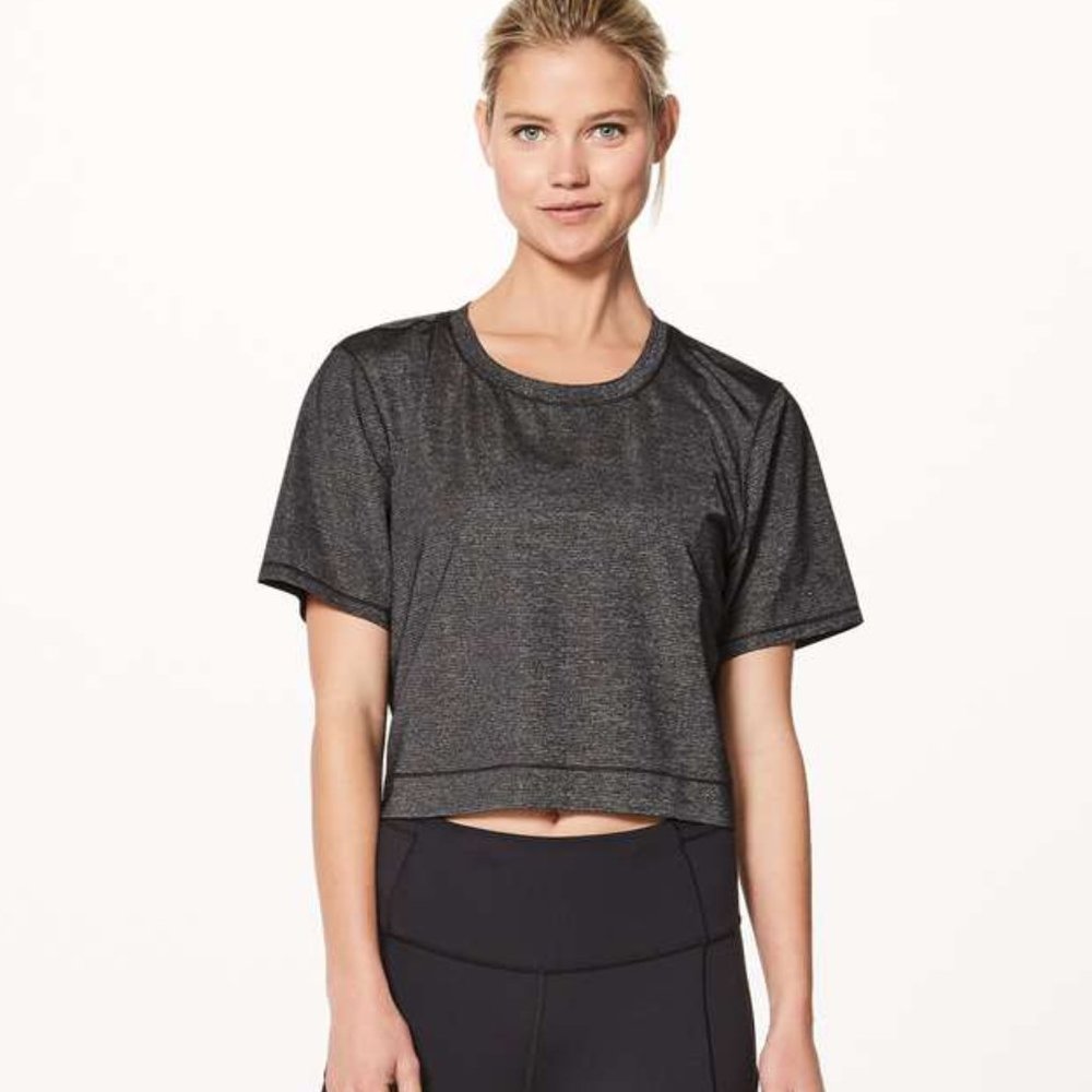 🚫SOLD🚫Lululemon Run The Day Short Sleeve Heathered Black Size 4